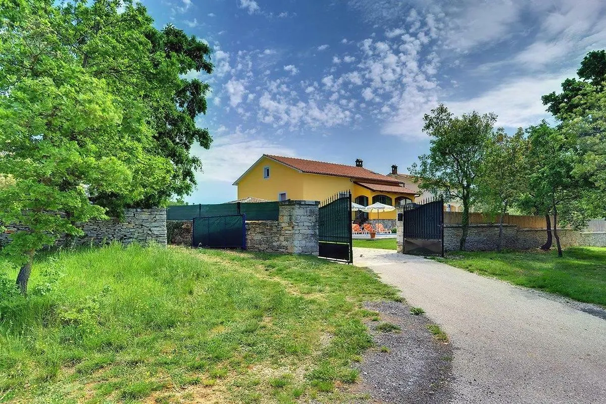 Villa Istriana Svetvinčenat Casa vacanze